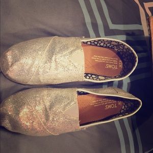 Toms Silver Size 7.5